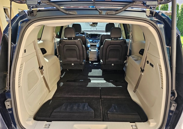 Chrysler Pacifica cena 240957 przebieg: 23283, rok produkcji 2022 z Sompolno małe 436